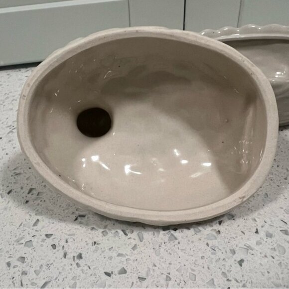 VINTAGE Ceramic Cream Duck on Nest White Woven Basket Japan Country Farm - Picture 7 of 15